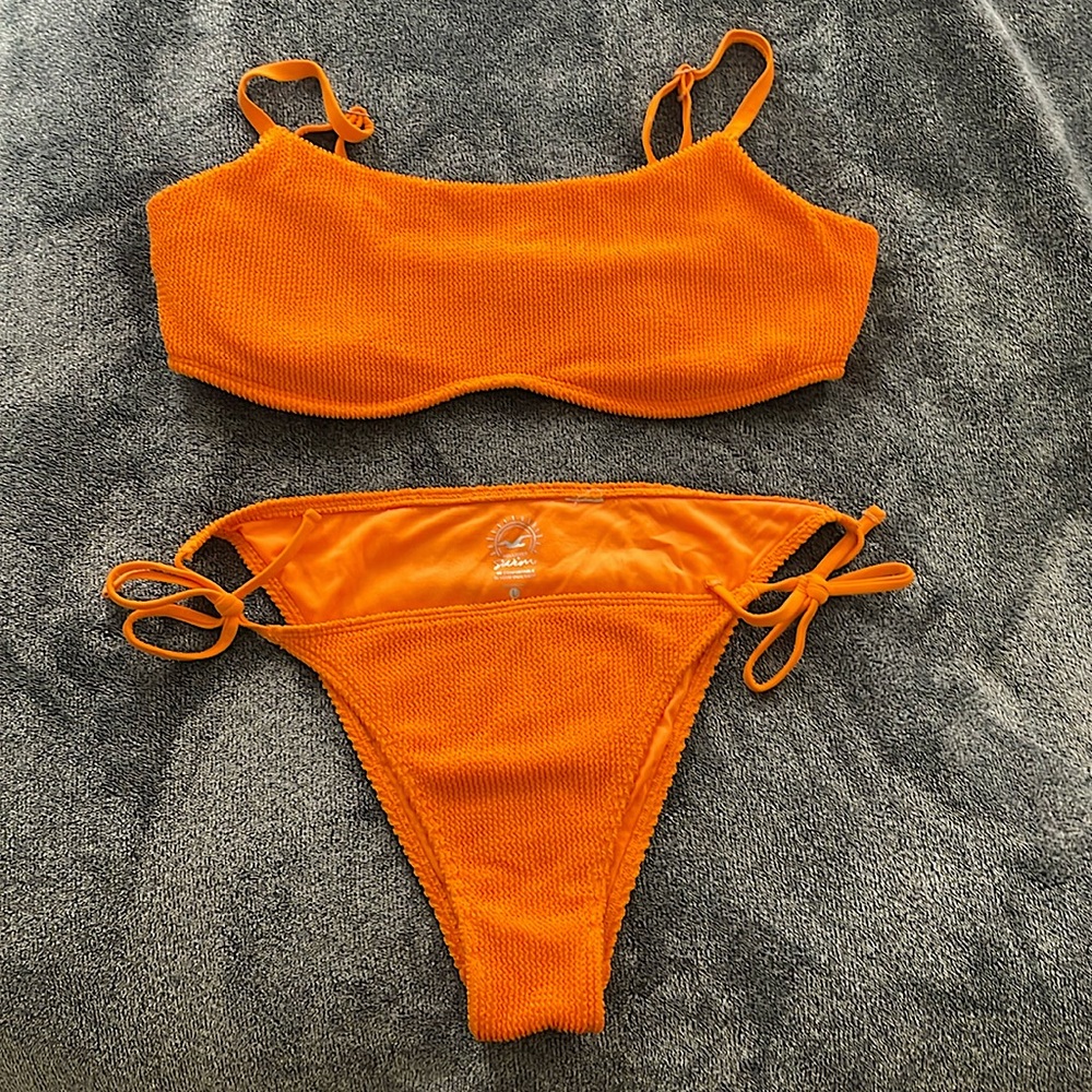 Hollister 2 Piece Bikini Bathing Suit